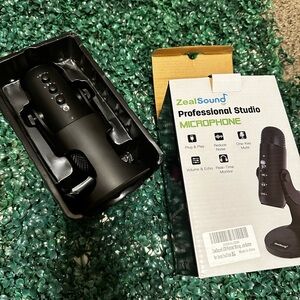 Professional Studio microphone, for Gaming, Streaming, etc